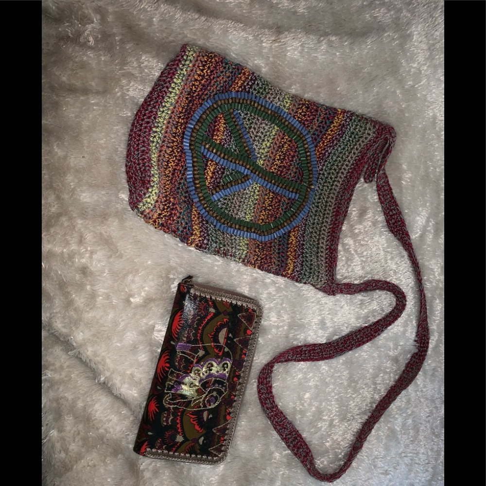 Sakroots Crossbody with wallet